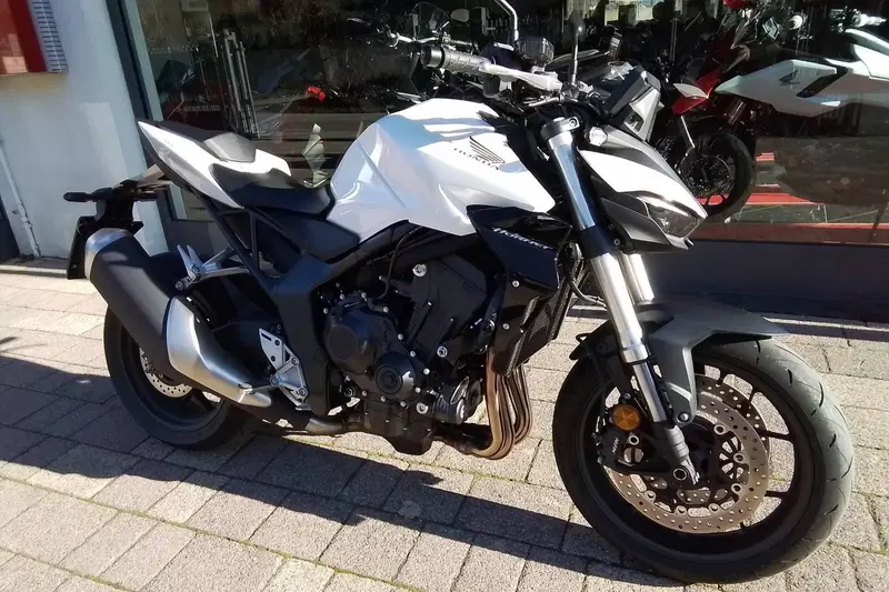 Honda CB 1000 Hornet (2025 - 26) (12)