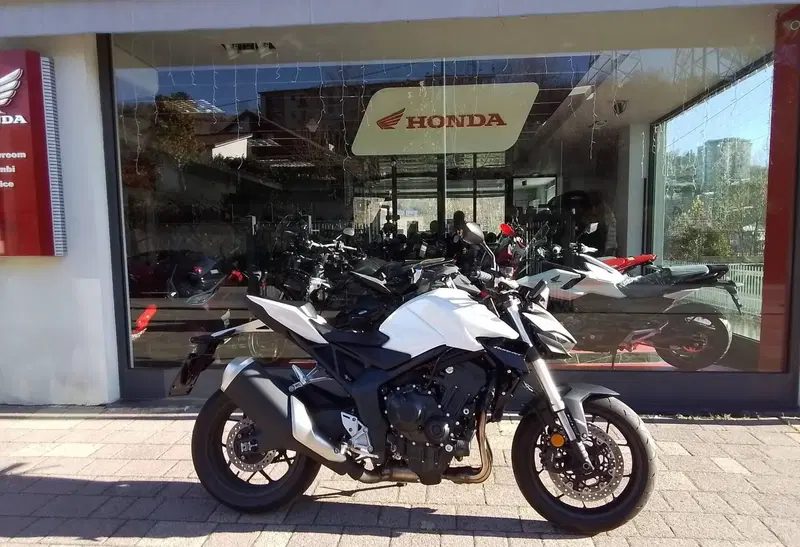 Honda CB 1000 Hornet (2025 - 26) (15)