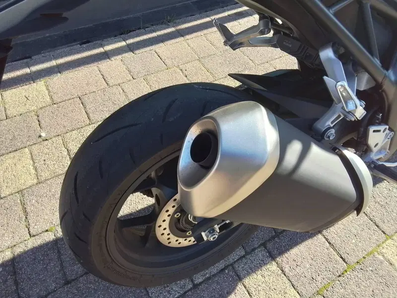Honda CB 1000 Hornet (2025 - 26) (17)