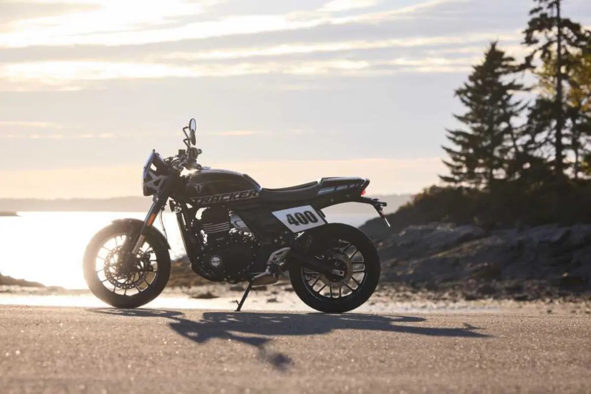 Triumph Tracker 400 2026: scheda tecnica e prezzo della nuova monocilindrica Flat Track [GALLERY] (6)