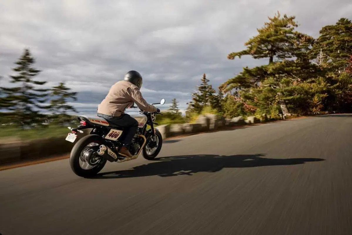 Triumph Tracker 400 2026: scheda tecnica e prezzo della nuova monocilindrica Flat Track [GALLERY] (9)