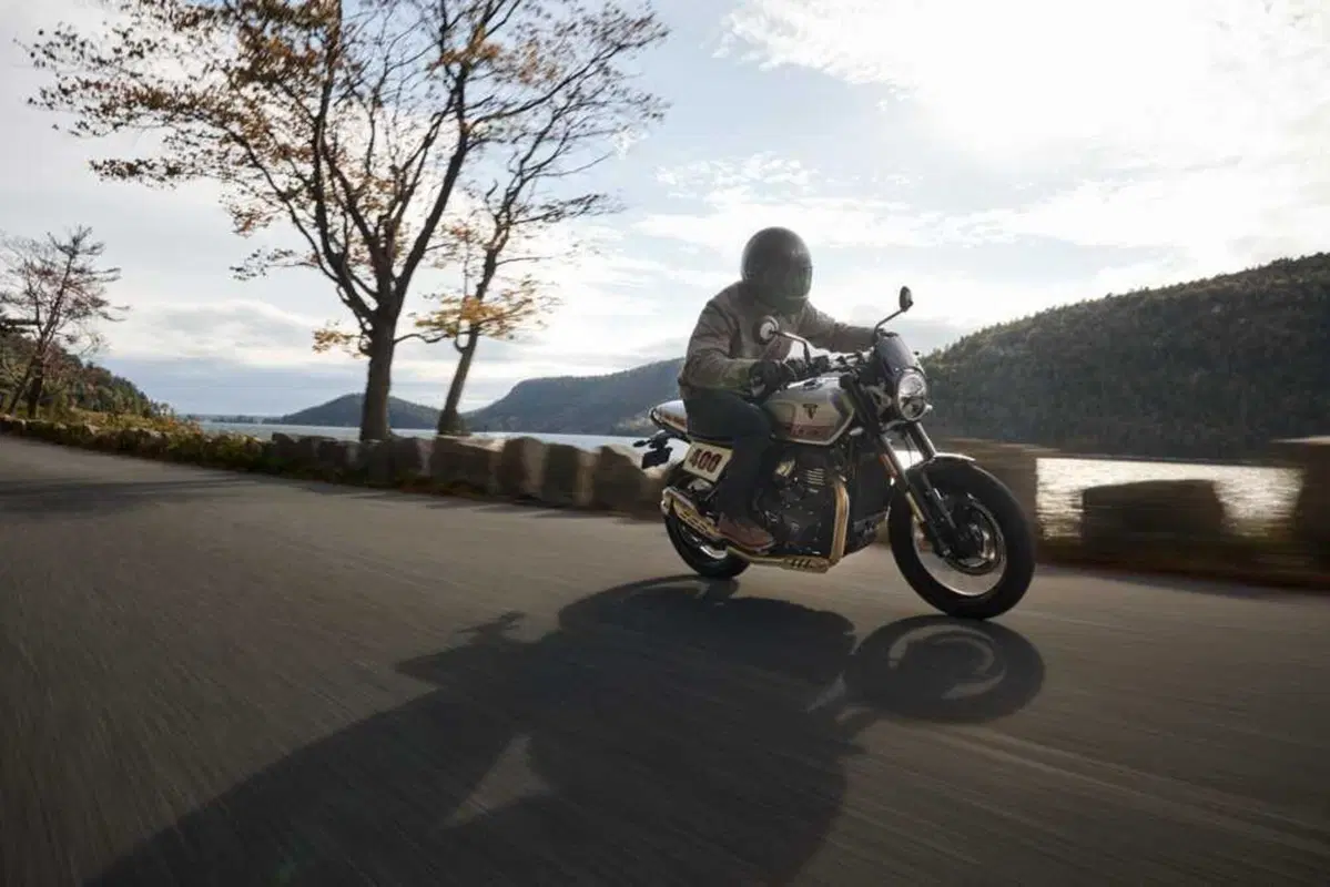 Triumph Tracker 400 2026: scheda tecnica e prezzo della nuova monocilindrica Flat Track [GALLERY] (10)