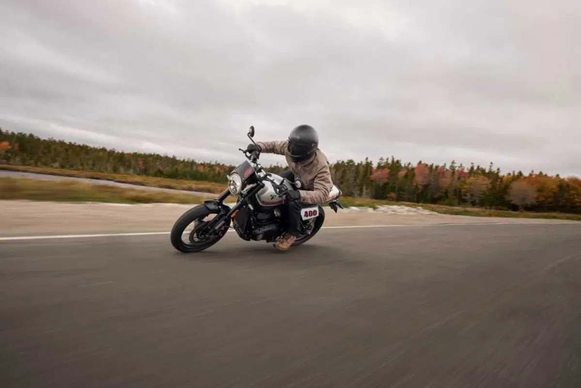 Triumph Tracker 400 2026: scheda tecnica e prezzo della nuova monocilindrica Flat Track [GALLERY] (13)