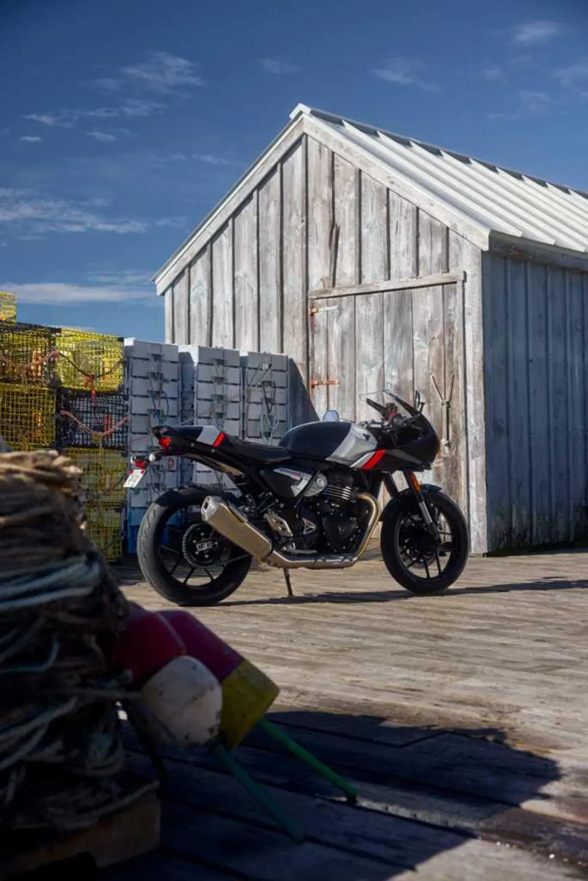 Triumph Thruxton 400 2026: il mito café racer rinasce. Prezzo e scheda tecnica [GALLERY] (4)