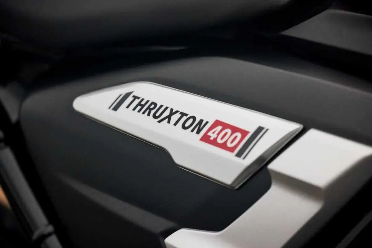 Triumph Thruxton 400 2026: il mito café racer rinasce. Prezzo e scheda tecnica [GALLERY] (25)