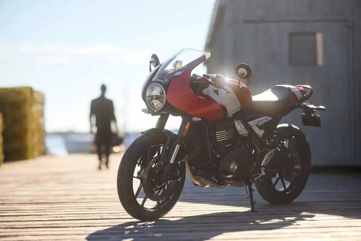 Triumph Thruxton 400 2026: il mito café racer rinasce. Prezzo e scheda tecnica [GALLERY] (30)