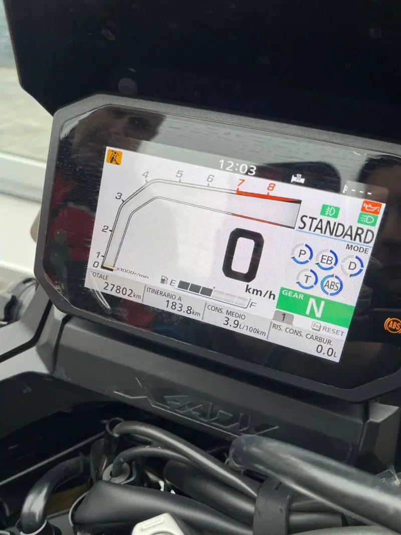 Honda X-ADV 750 DCT (2021 - 24) (9)