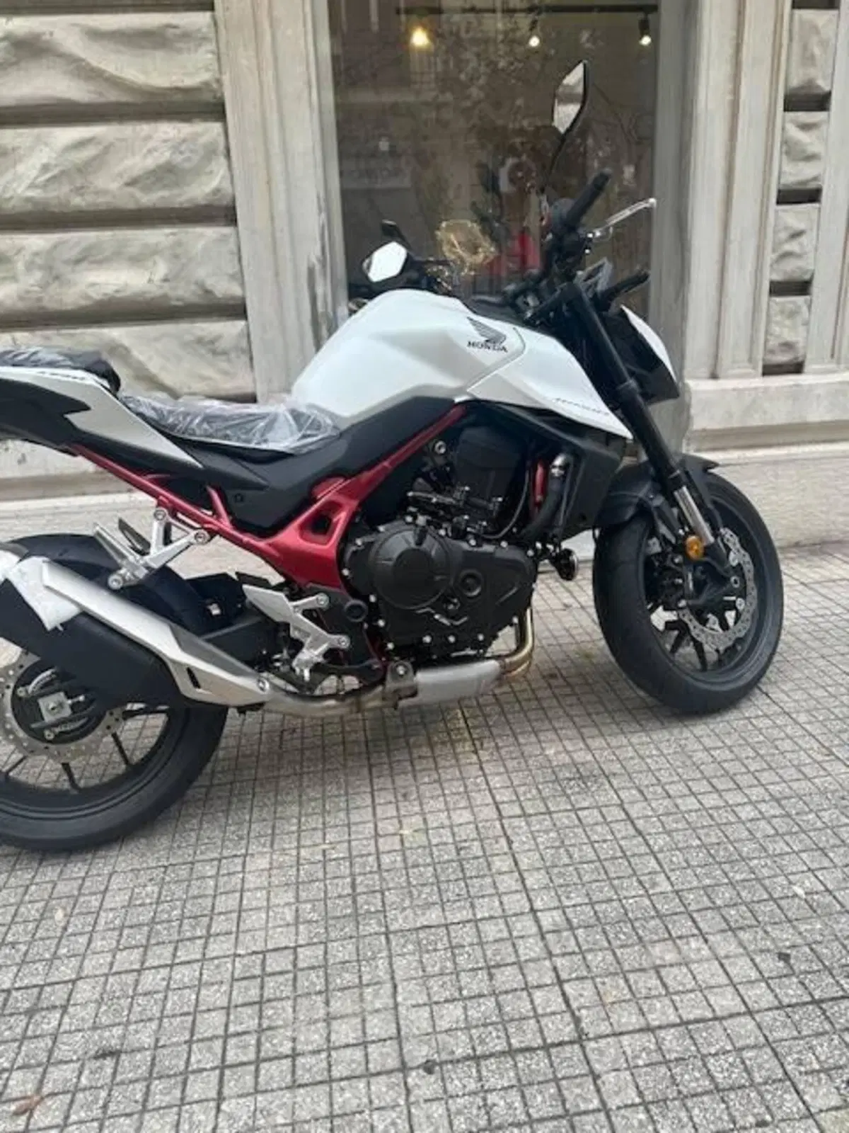 Honda CB 750 Hornet (2025)