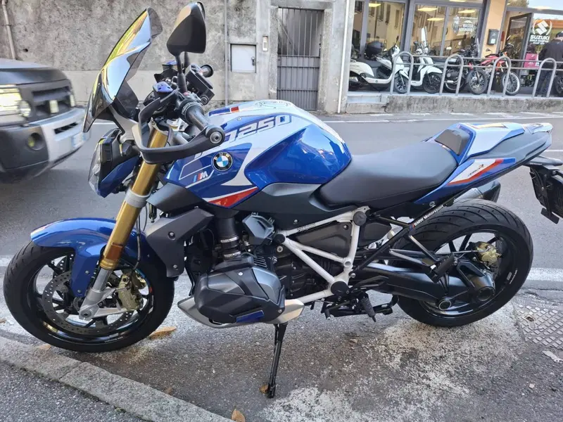 Bmw R 1250 R (2021 - 25)