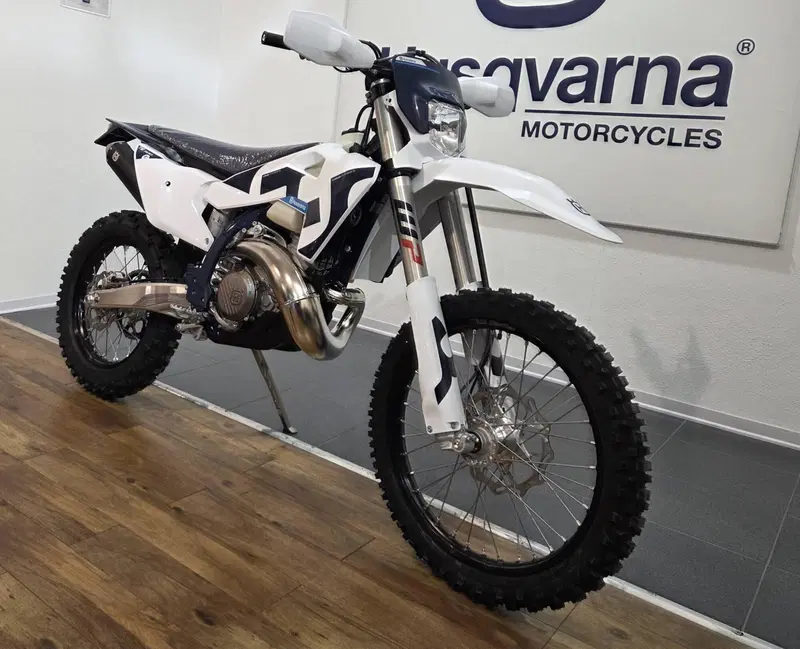 Husqvarna TE 300 (2026) (6)