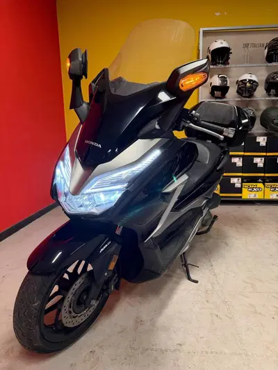 Honda Forza 300 Deluxe ABS (2018 - 20) usata