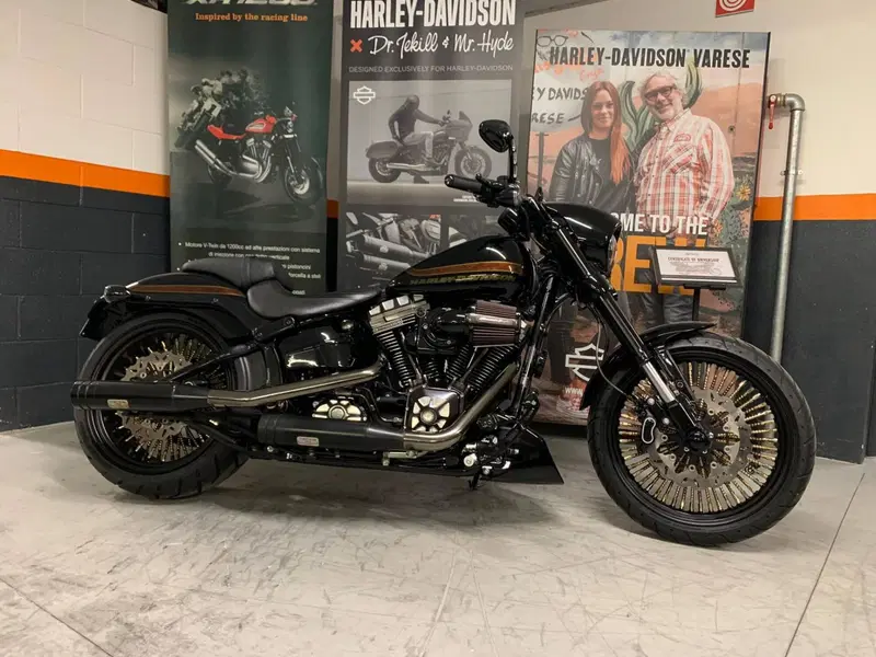 Harley-Davidson 1800 Breakout Pro Street (2016 - 17) - FXSBSE