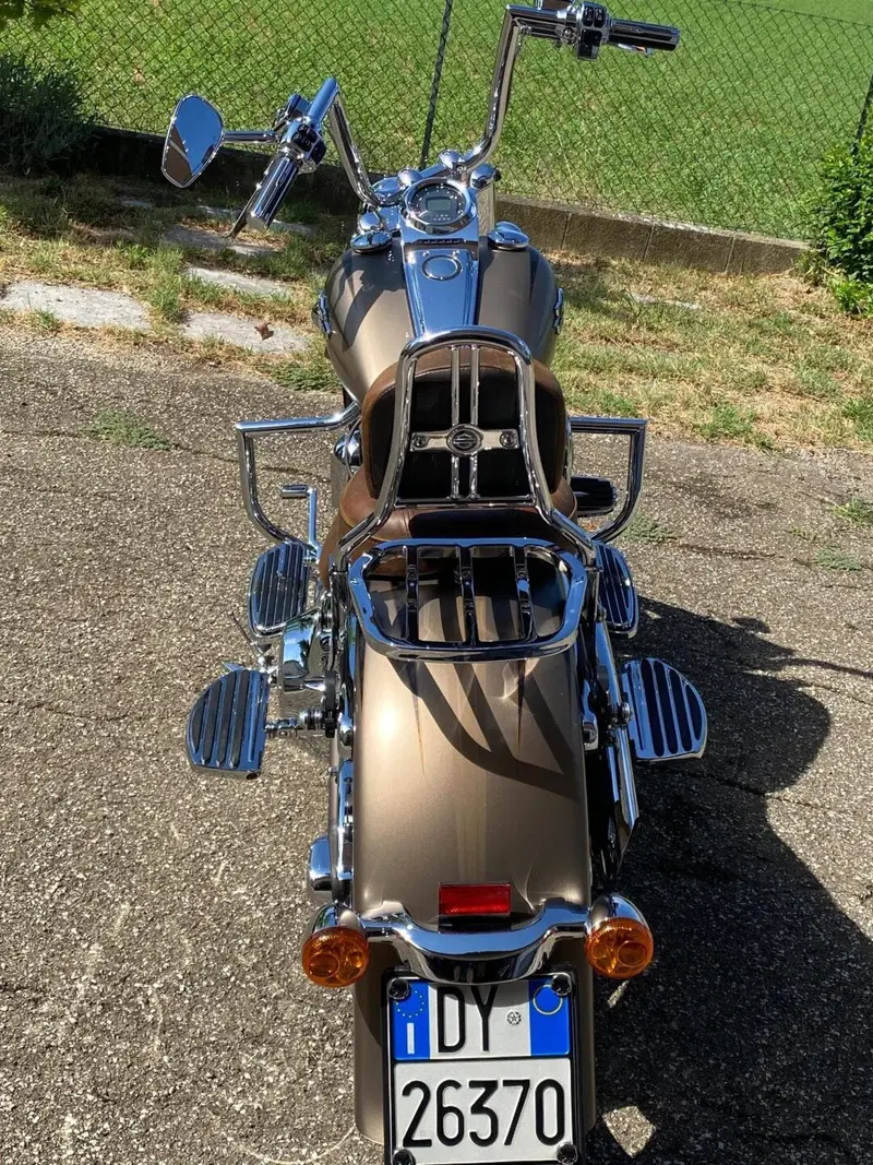 Harley-Davidson 1800 Convertible (2012) - FLSTSE (9)