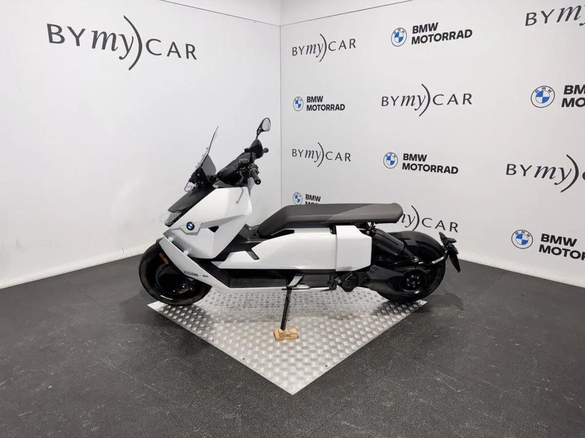 Bmw CE 04 (2021 - 25) (8)