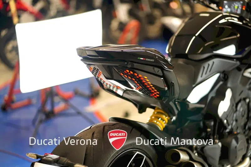 Ducati Diavel V4 (2023 - 26) (11)