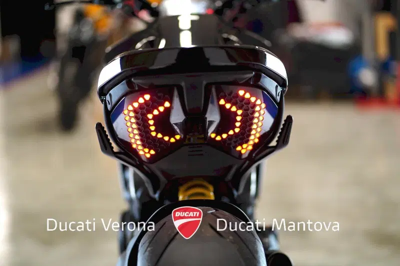 Ducati Diavel V4 (2023 - 26) (13)