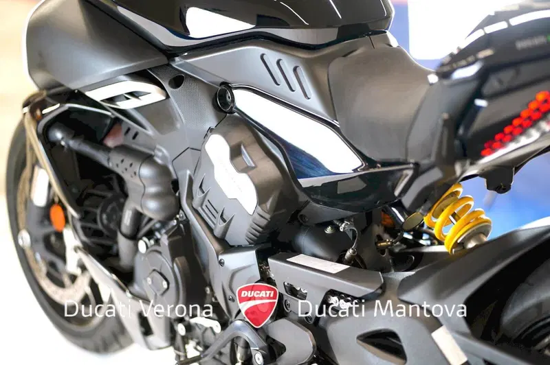 Ducati Diavel V4 (2023 - 26) (15)