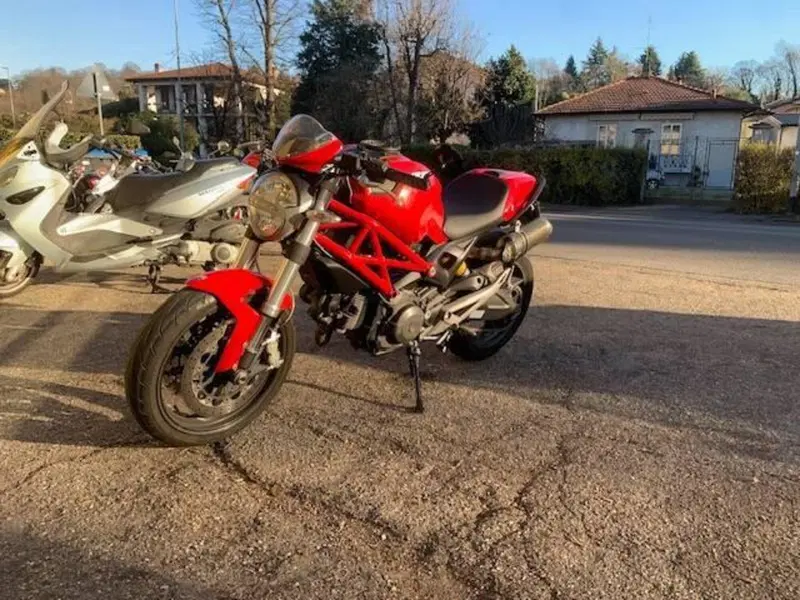 Ducati Monster 696 (2008 - 13) (3)