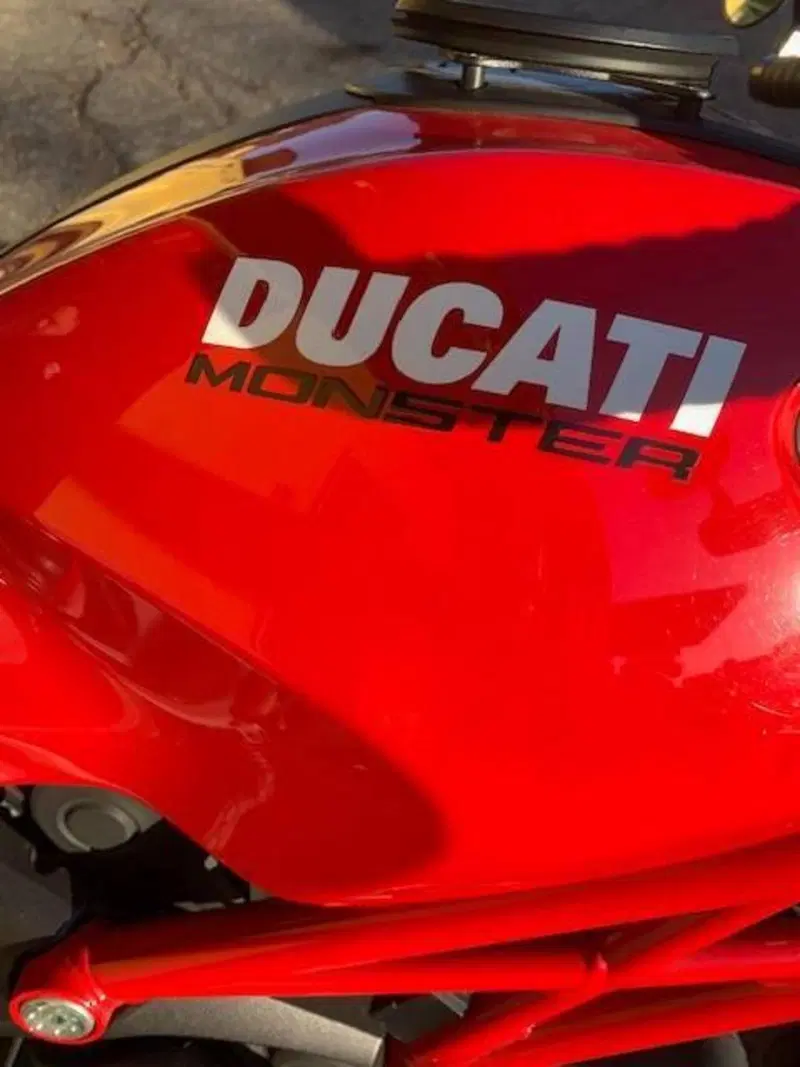 Ducati Monster 696 (2008 - 13) (8)
