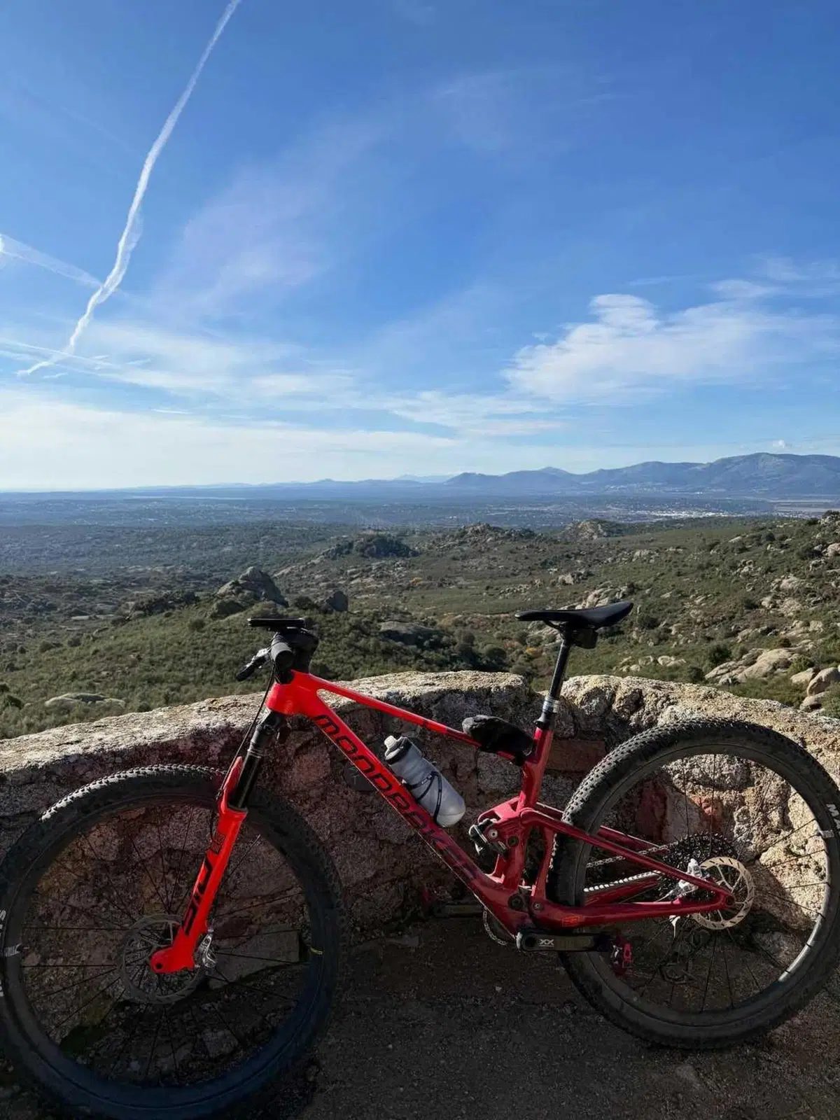 Oltre il dolore: Marc Marquez torna ad allenarsi in mountain bike (2)