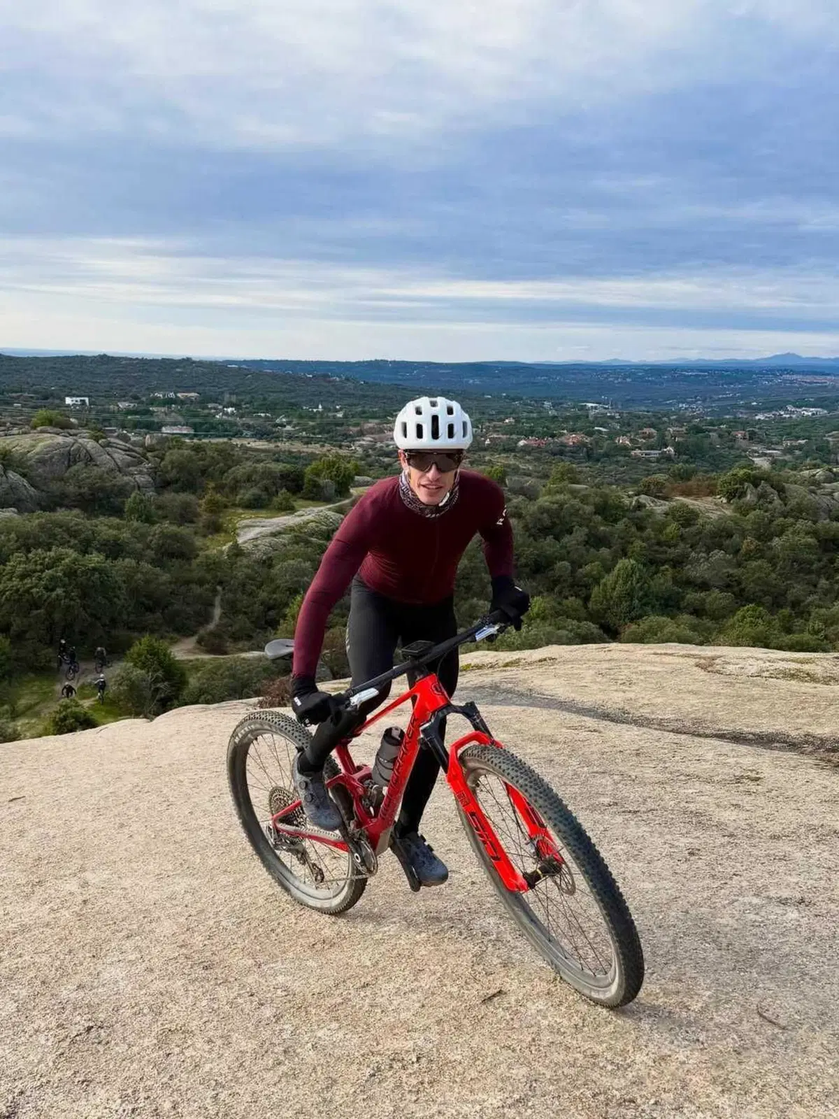 Oltre il dolore: Marc Marquez torna ad allenarsi in mountain bike