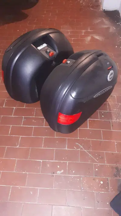 Borse rigide Givi keyless