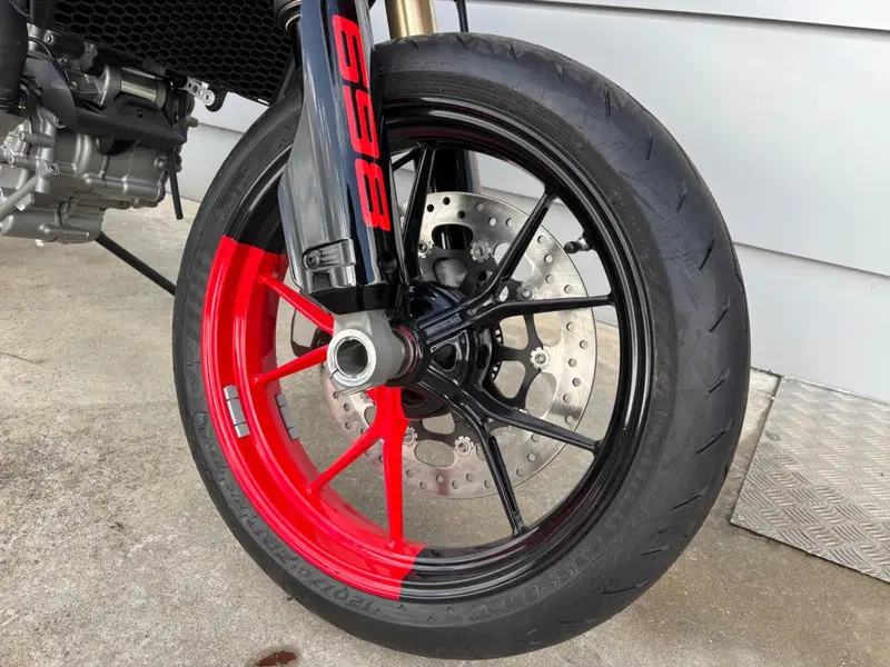 Ducati Hypermotard 698 Mono RVE (2024 - 26) (3)