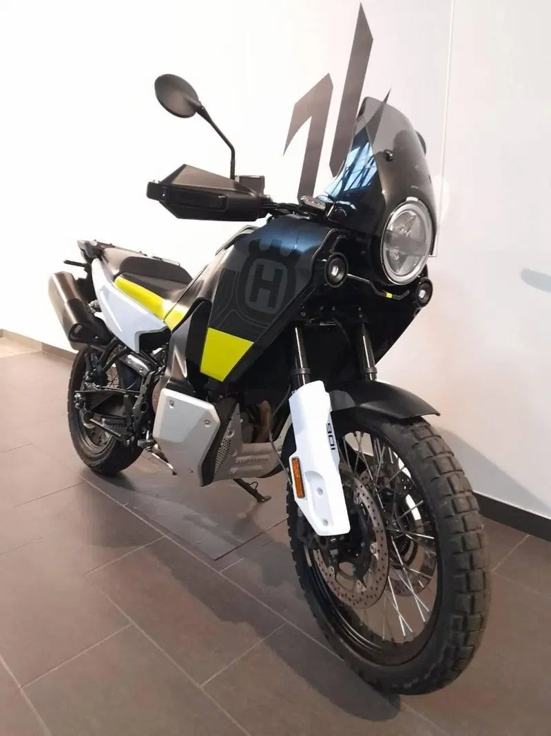 Husqvarna Norden 901 (2022 - 26) (2)