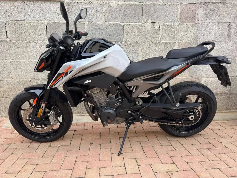 KTM 790 Duke L (2023 - 24)