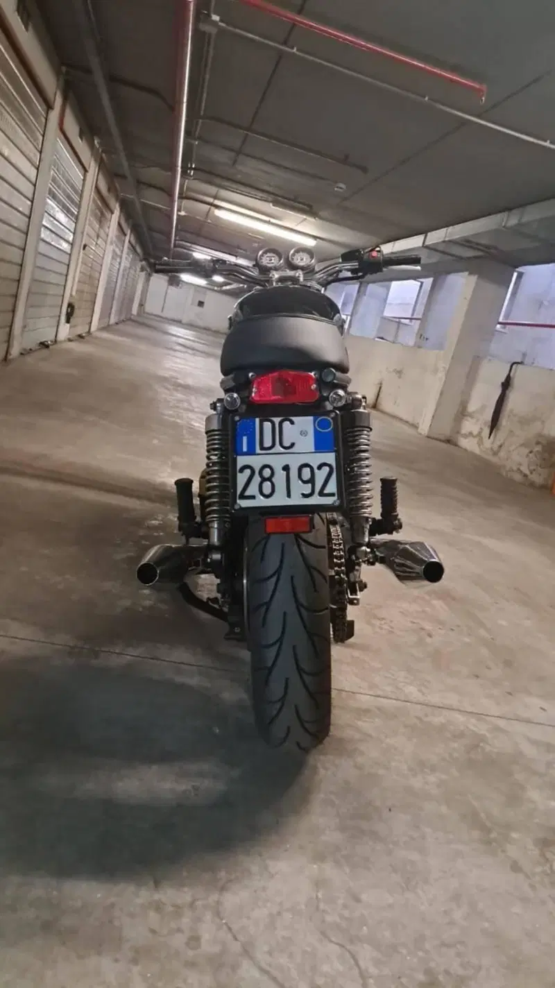 Triumph Bonneville T100 (2001 - 07) (2)