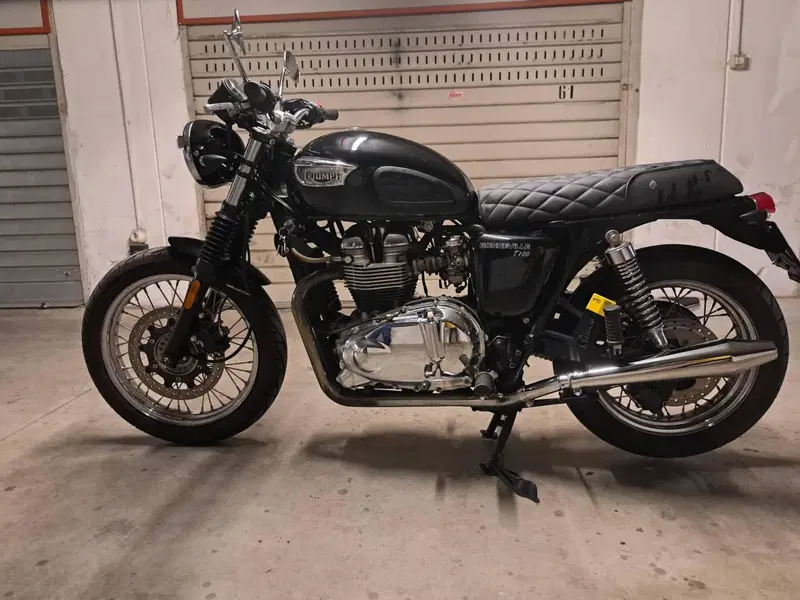 Triumph Bonneville T100 (2001 - 07) (11)