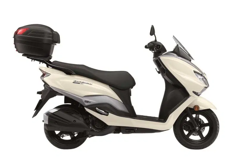 Suzuki Burgman Street 125 Burgman Street 125 Executive Comfort (2025 - 26) (2)