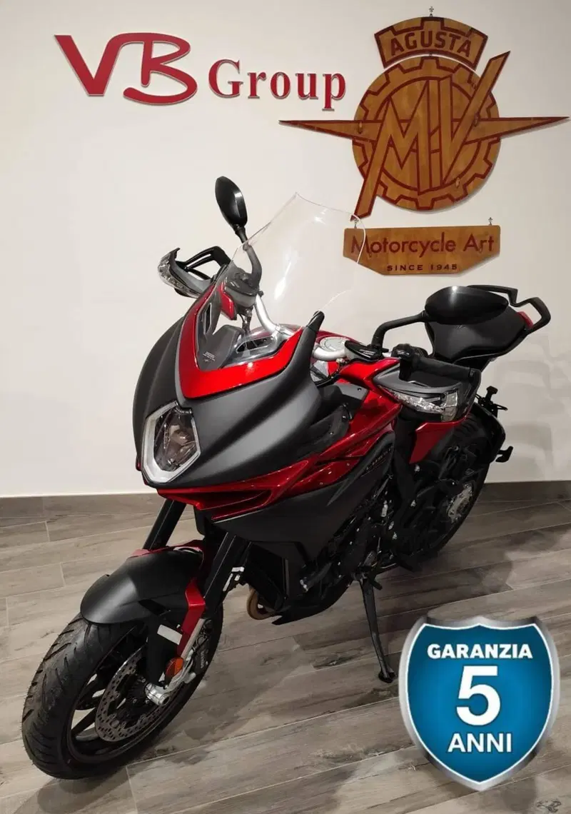 MV Agusta Turismo Veloce 800 Lusso SCS (2021 - 26) (3)