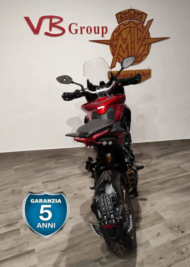 MV Agusta Turismo Veloce 800 Lusso SCS (2021 - 26) (7)