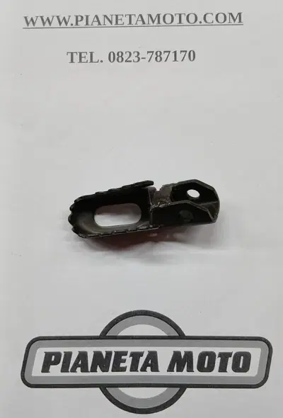 3LD27421000 PEDANA DESTRA DT 125 Yamaha