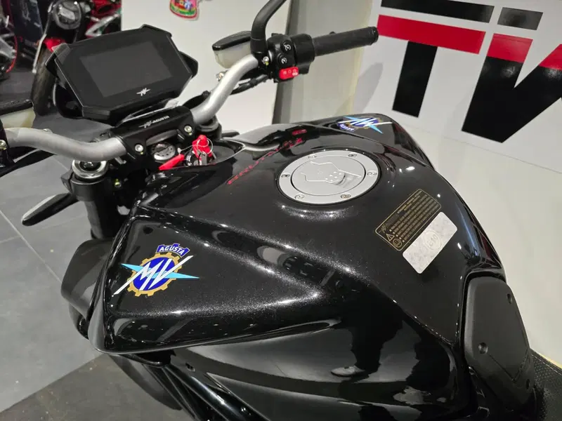 MV Agusta Brutale 800 R (2023 - 25) (12)