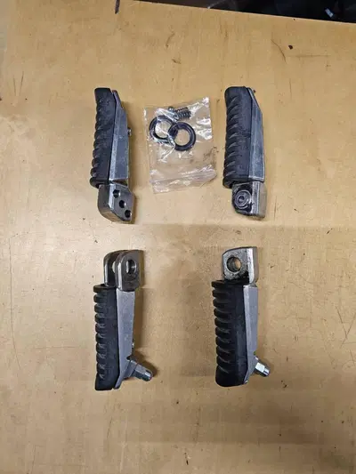 Pedane originali Kawasaki Versys 650