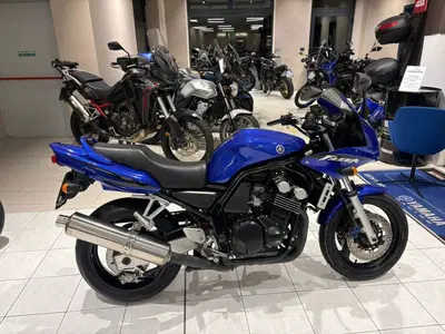 Yamaha FZS 600 Fazer (2003 - 04) usata