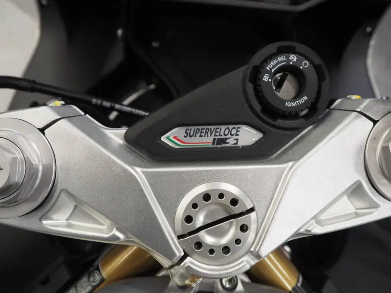 MV Agusta Superveloce 800 S (2021 - 25) (10)