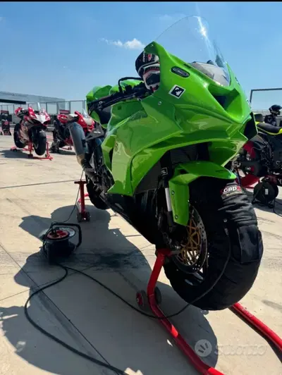 Kawasaki Ninja 636 ZX-6R (2024 - 26) usata
