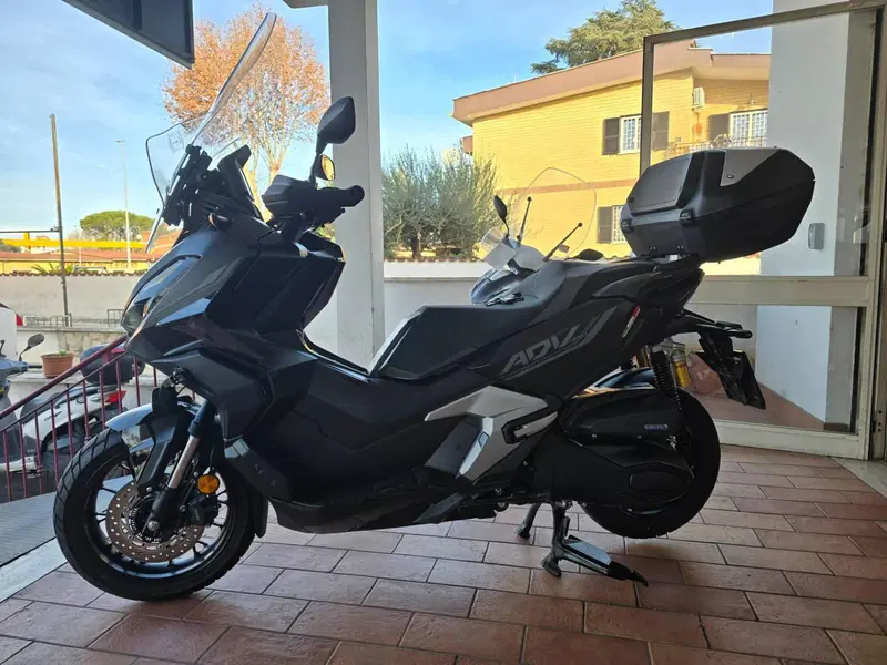 Honda ADV 350 Special Edition (2025 - 26) (2)