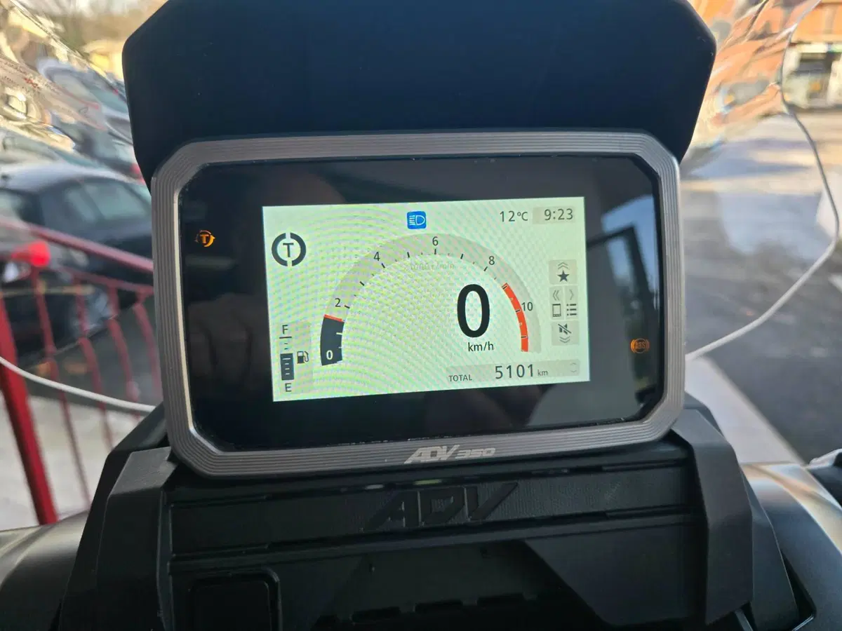 Honda ADV 350 Special Edition (2025 - 26) (10)