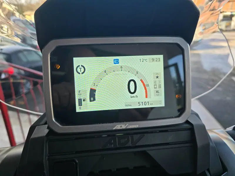 Honda ADV 350 Special Edition (2025 - 26) (10)