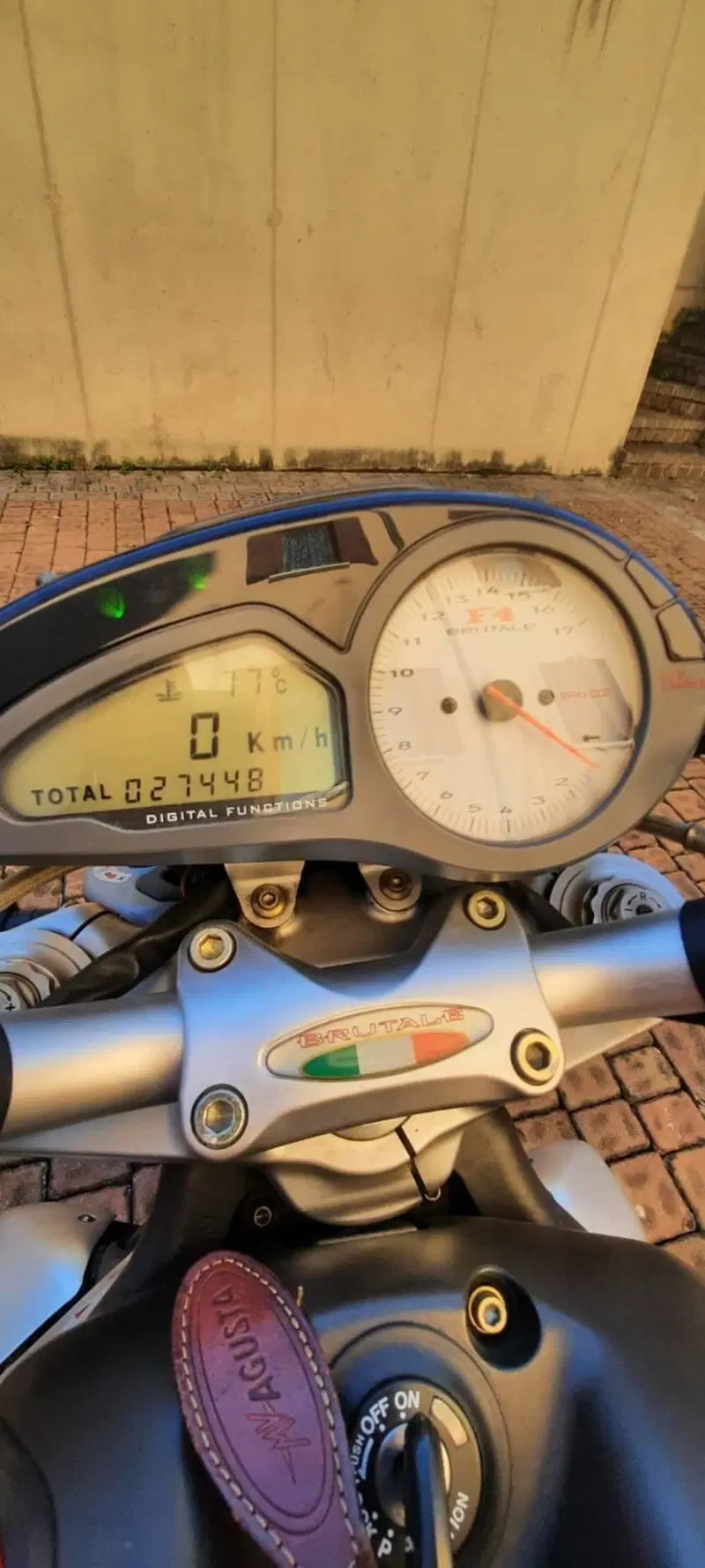MV Agusta Brutale 750 S (2002 - 06) (3)