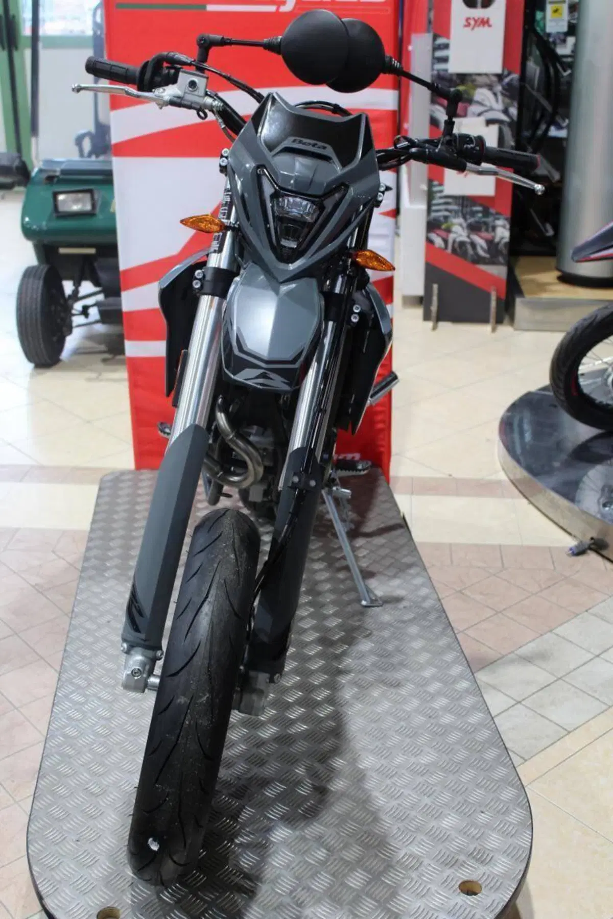 Betamotor RR 125 4T Motard T (2025 - 26) (3)