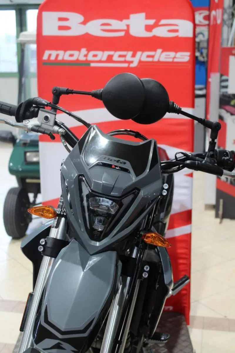 Betamotor RR 125 4T Motard T (2025 - 26) (8)