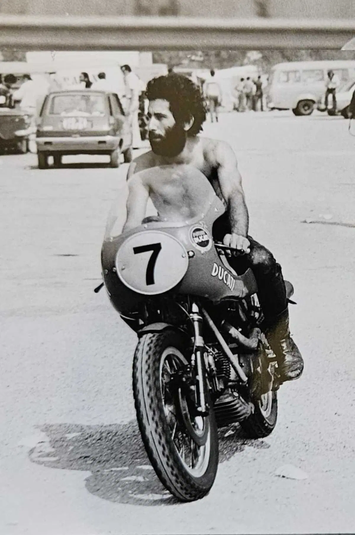 Ducati per celebrare i 100 anni pensa alla SS 750 [GALLERY] (4)