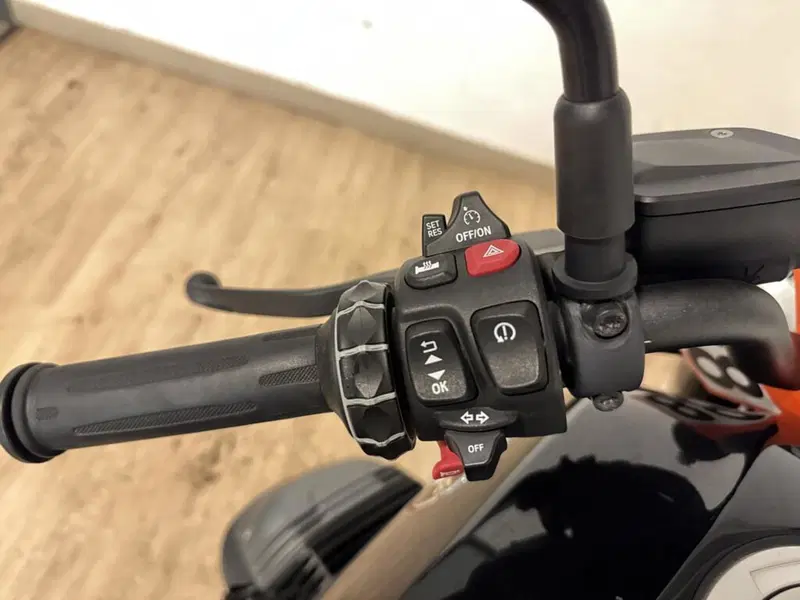 Bmw R 12 (2024 - 26) (9)