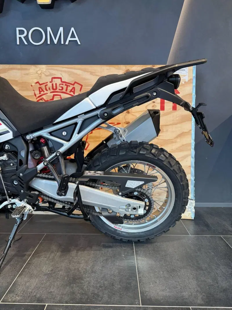 MV Agusta LXP Orioli (2024 - 26) (7)