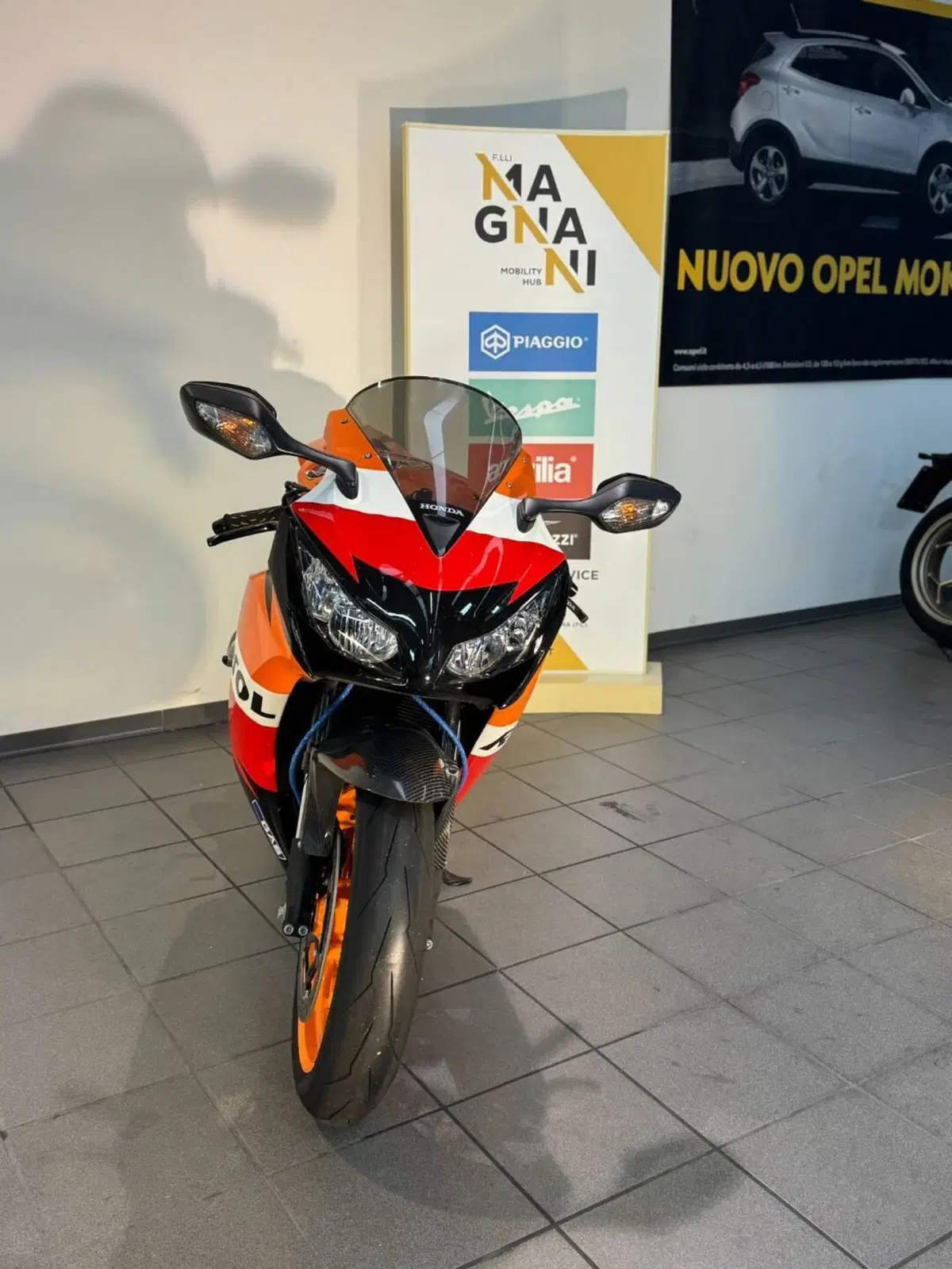 Honda CBR 1000 RR Fireblade (2012 - 16) (3)